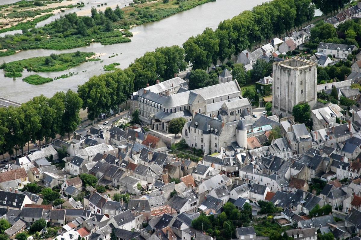 Coeur Du Centre Historique De Beaugency Apartment Bagian luar foto